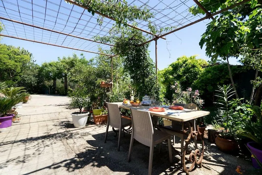 B&B Asparano Anita Open Space Ognina Italy
